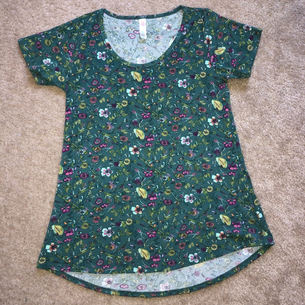 LuLaRoe Classic tee